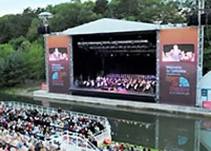 Hotel Chomley Flats 3*