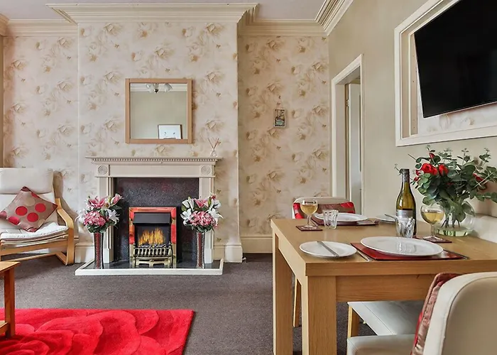 Chomley Flats Hotel Scarborough