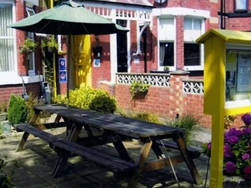 Chomley Flats Hotel Scarborough