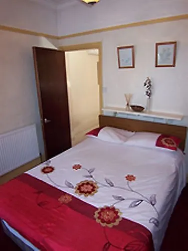 Chomley Flats Hotel 3*